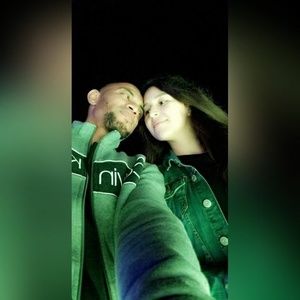 Meet your Posher, Dunia